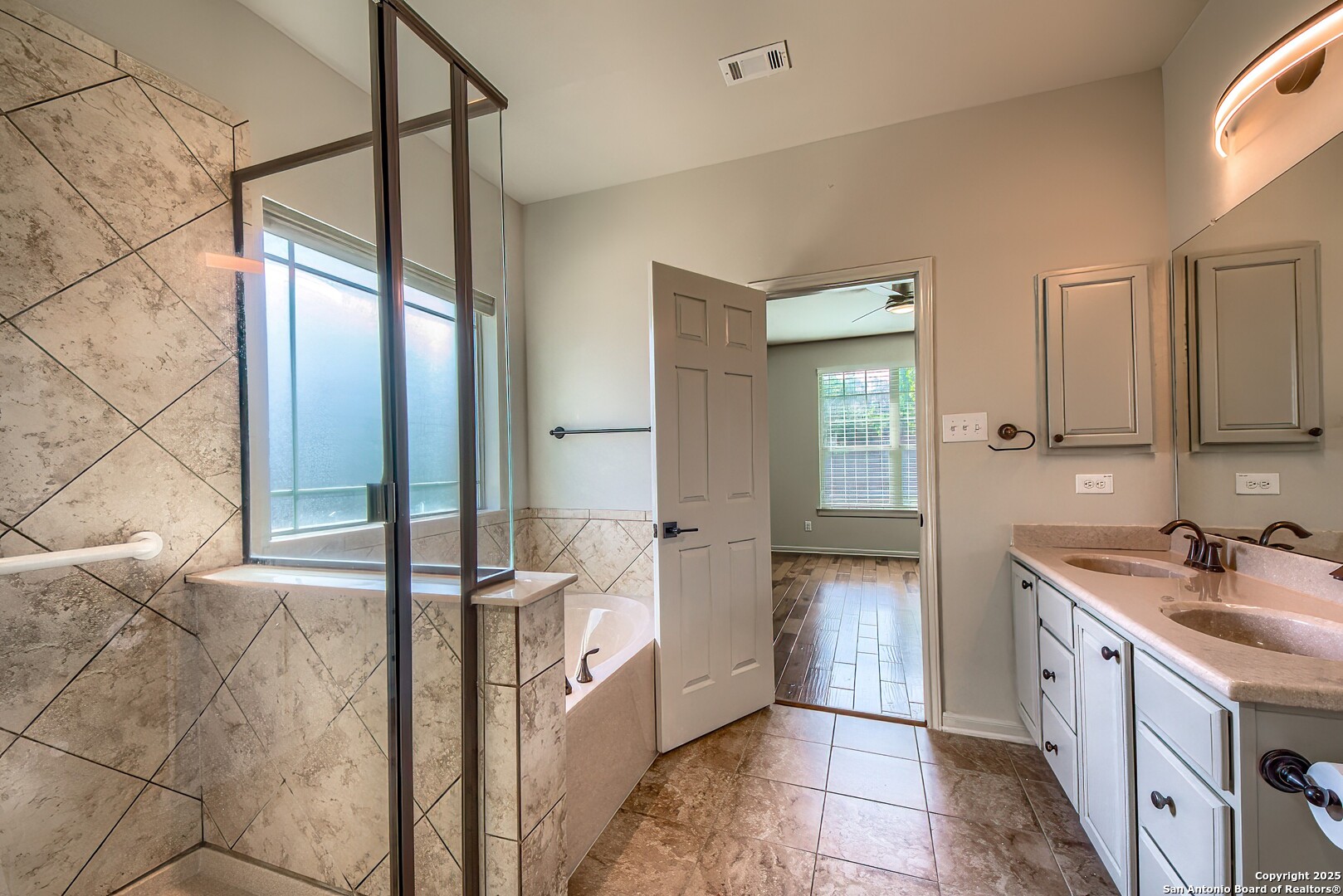 19215 Bartlett Bay San Antonio TX 78258