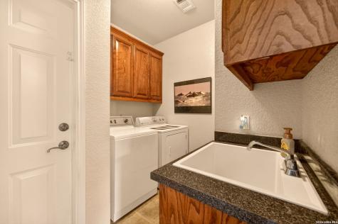 2827 Meadow Breeze New Braunfels TX 78132