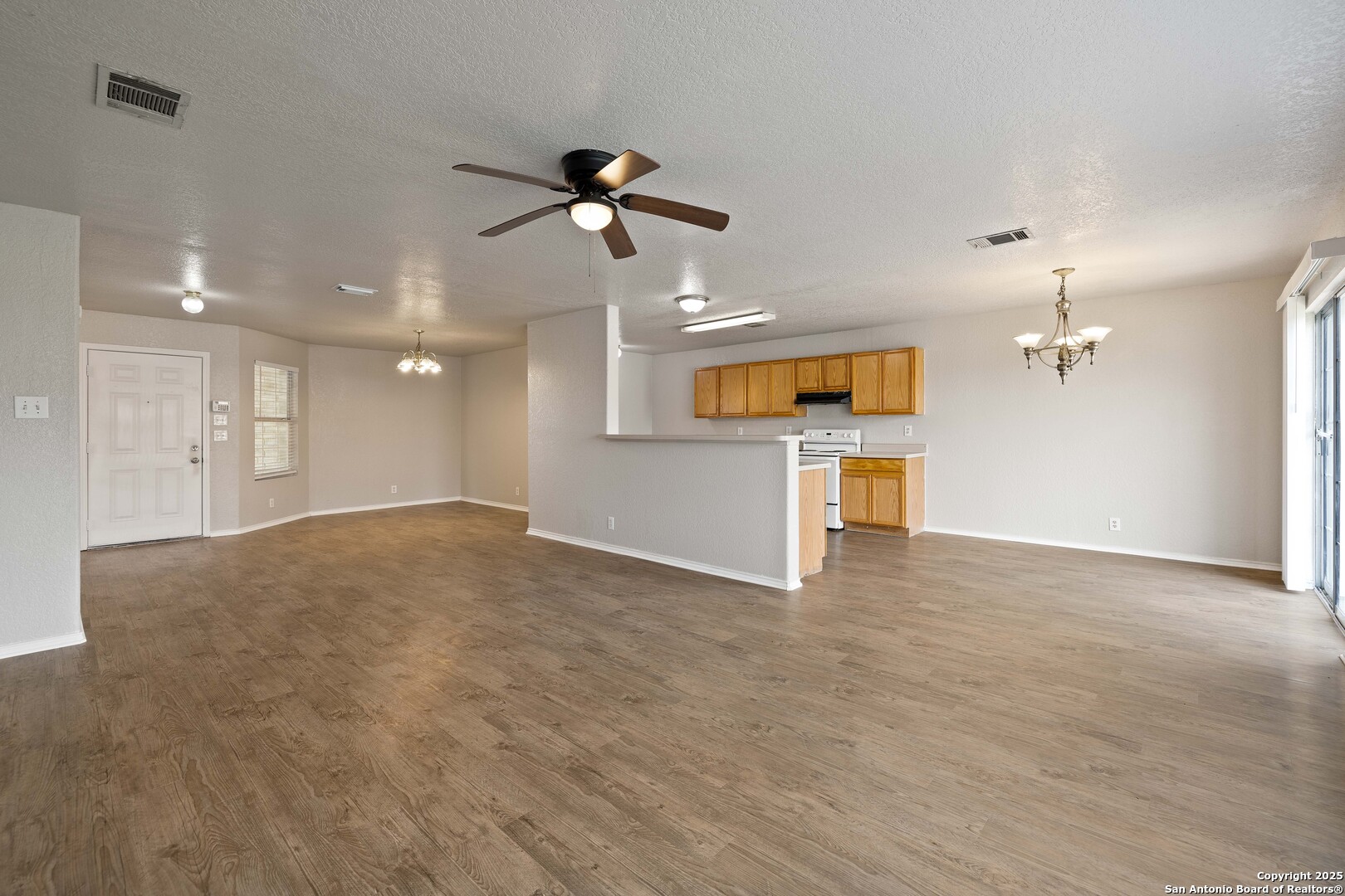 6289 Jackies Farm San Antonio TX 78244