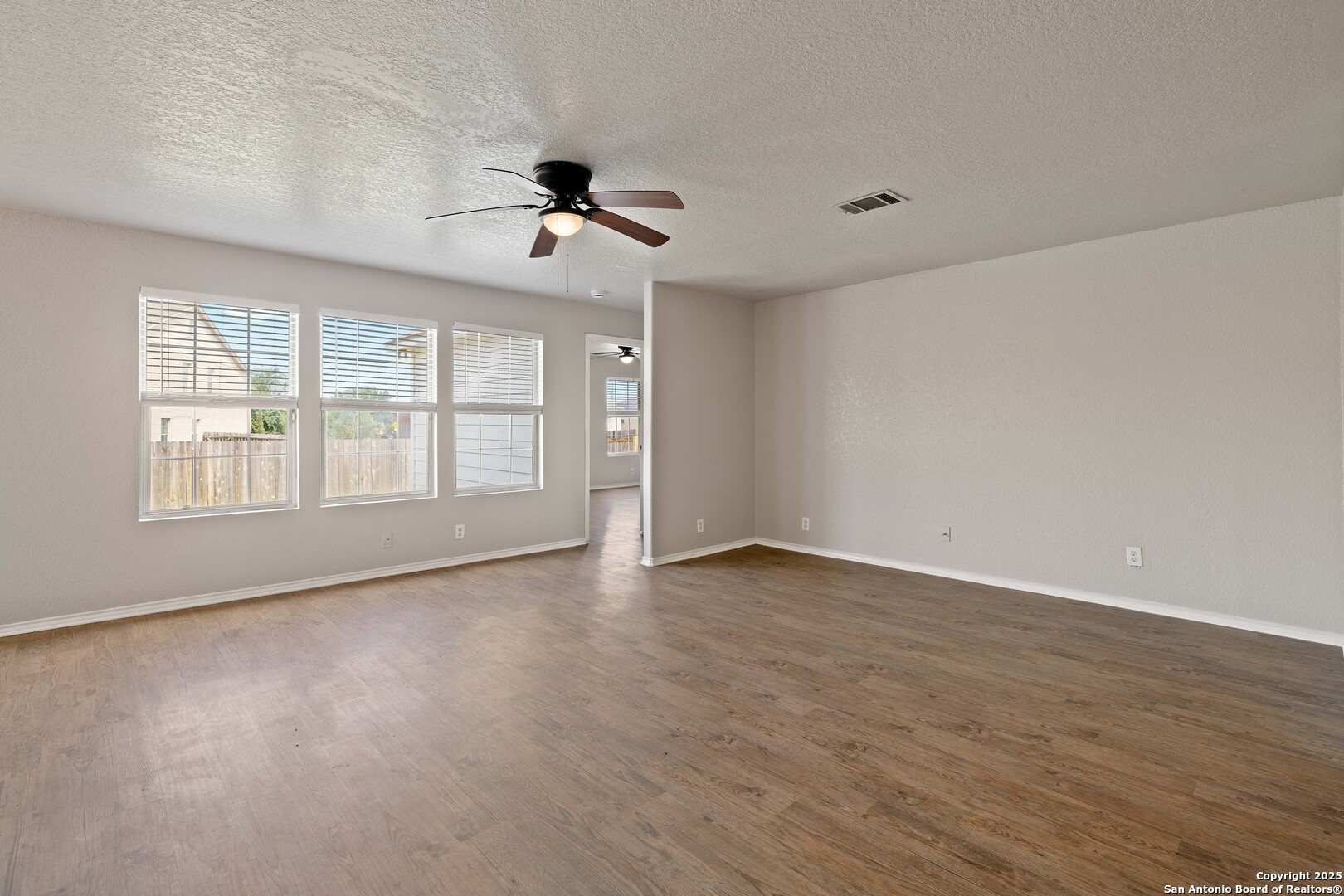 6289 Jackies Farm San Antonio TX 78244