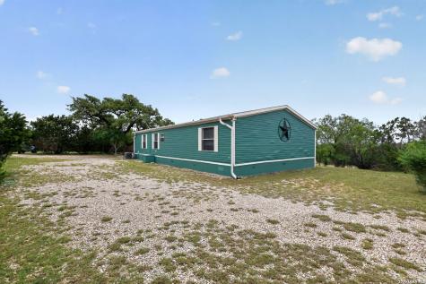1721 Lakeshore Drive N Bandera TX 78003
