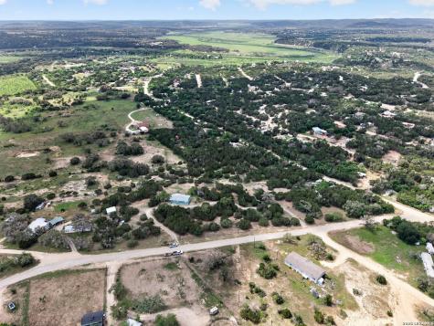 1721 Lakeshore Drive N Bandera TX 78003