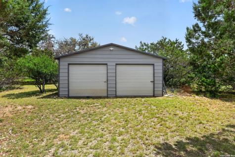 1721 Lakeshore Drive N Bandera TX 78003