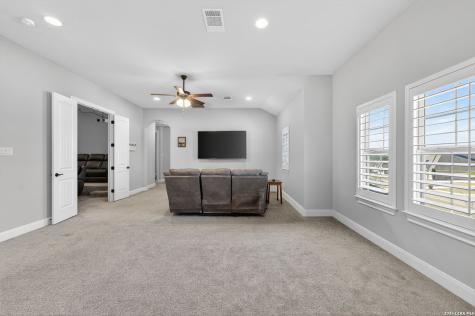 107 Lilly Bluff Castroville TX 78009
