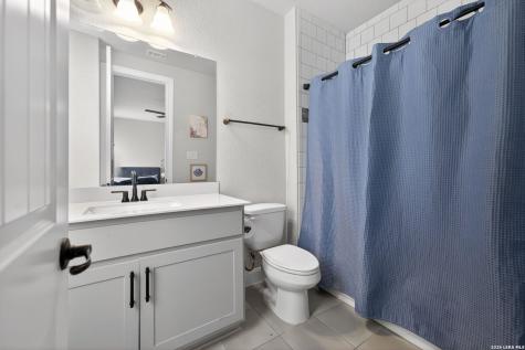 107 Lilly Bluff Castroville TX 78009