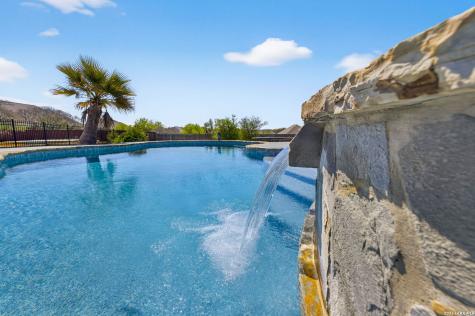 107 Lilly Bluff Castroville TX 78009