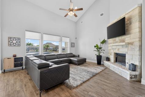 107 Lilly Bluff Castroville TX 78009