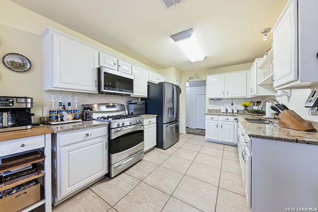 138 Alabaster Universal City TX 78148