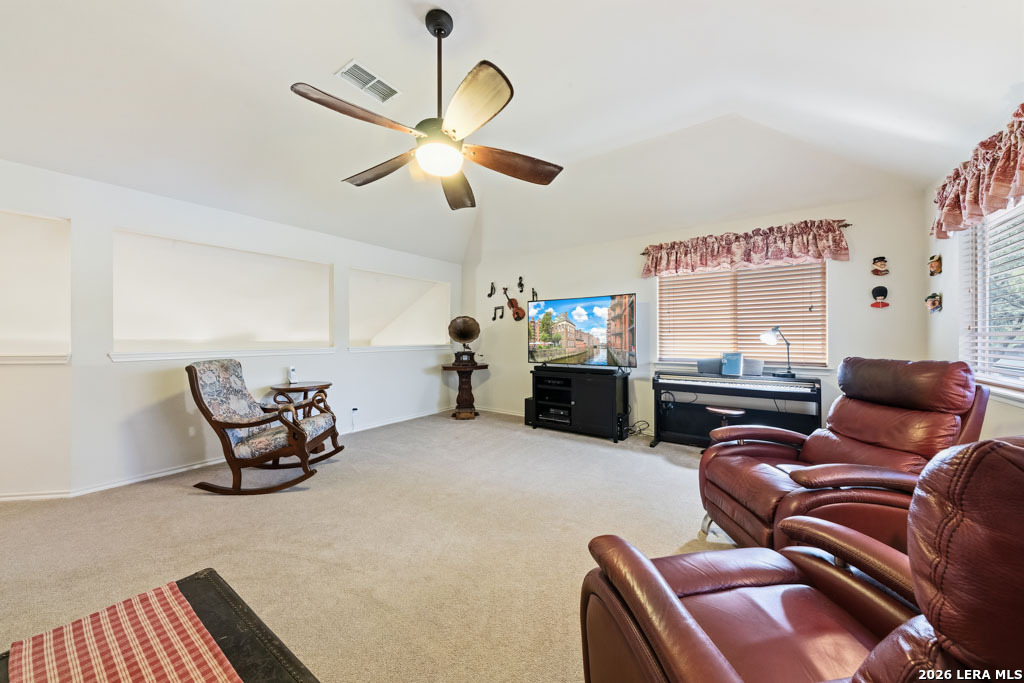 138 Alabaster Universal City TX 78148
