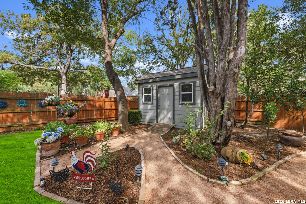 138 Alabaster Universal City TX 78148