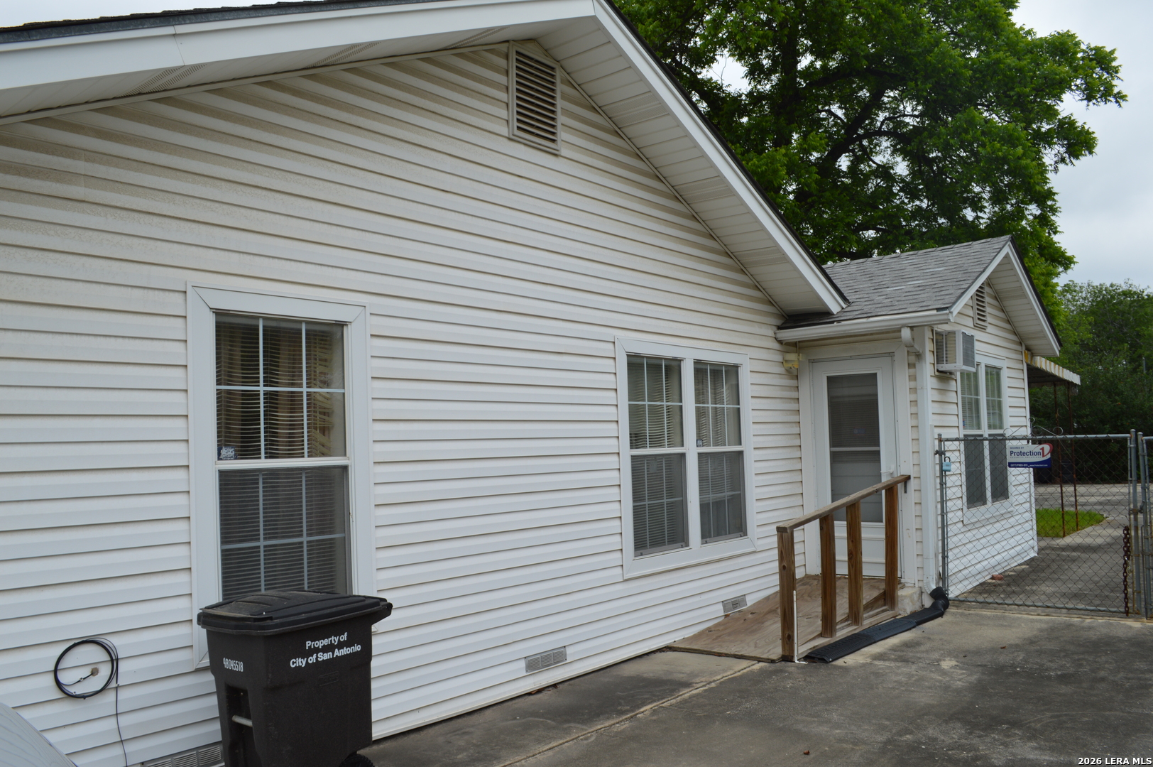 425 Robert E Lee San Antonio TX 78214