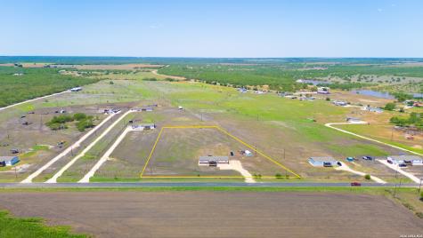 250 Cr 325 Jourdanton TX 78026