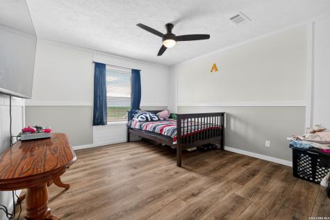250 Cr 325 Jourdanton TX 78026
