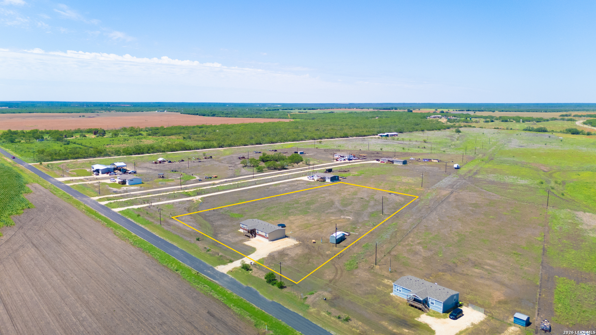 250 Cr 325 Jourdanton TX 78026