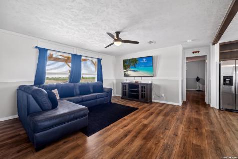 250 Cr 325 Jourdanton TX 78026
