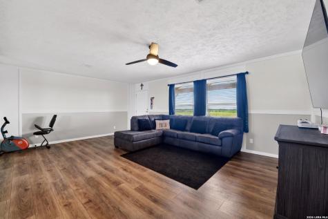 250 Cr 325 Jourdanton TX 78026