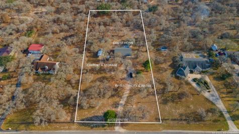 836 Paddy Road Floresville TX 78114