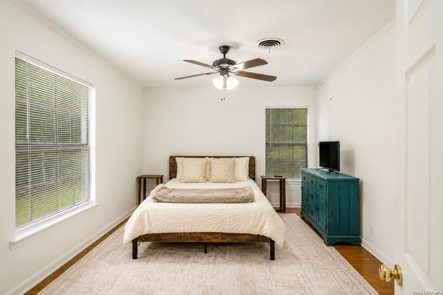 140 Hillcrest Luling TX 78648