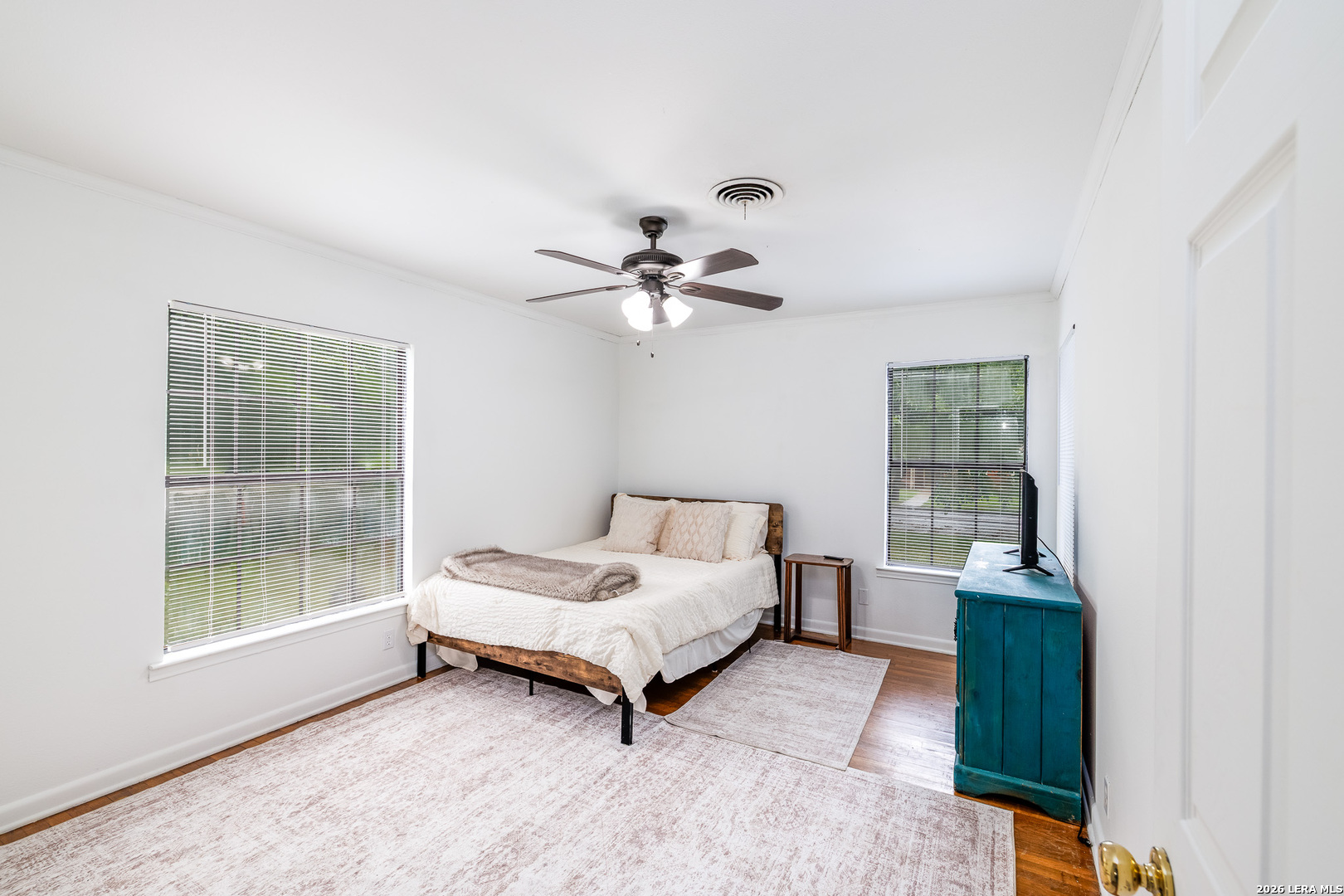 140 Hillcrest Luling TX 78648