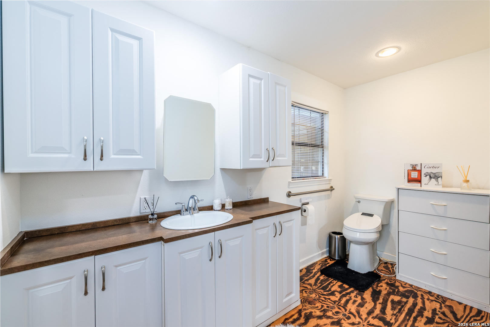 140 Hillcrest Luling TX 78648