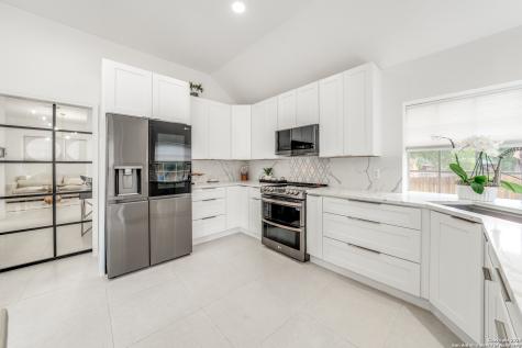 2204 Encino Cliff San Antonio TX 78259