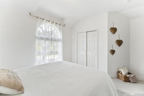 2204 Encino Cliff San Antonio TX 78259