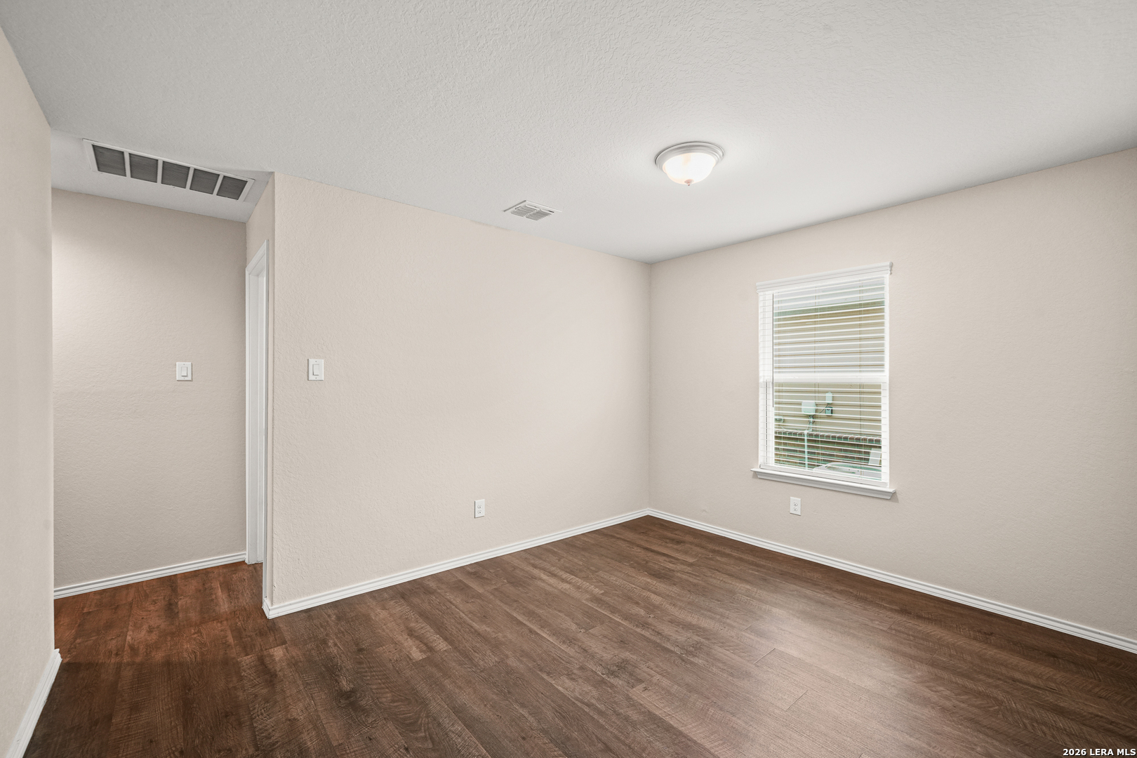 7419 Twin Pine Converse TX 78109
