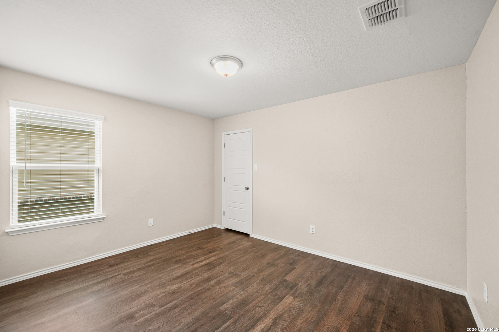 7419 Twin Pine Converse TX 78109