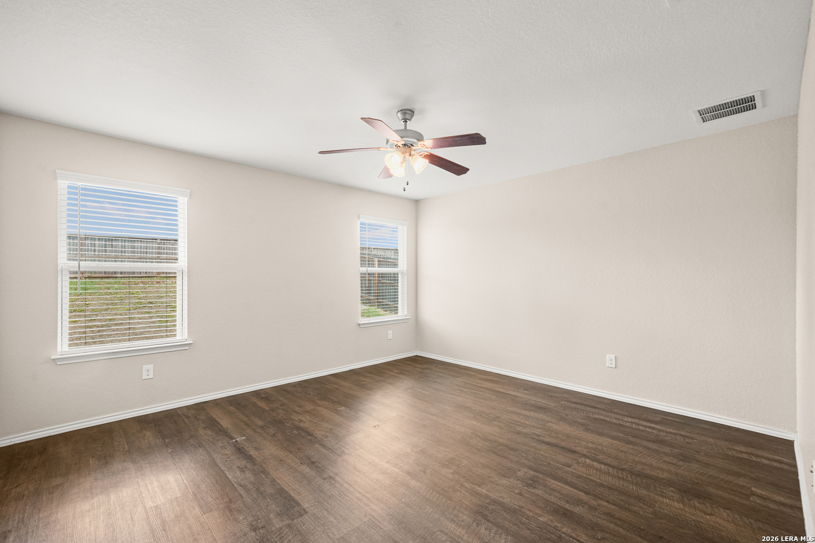 7419 Twin Pine Converse TX 78109