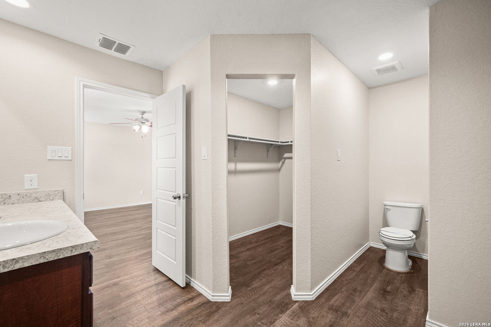 7419 Twin Pine Converse TX 78109