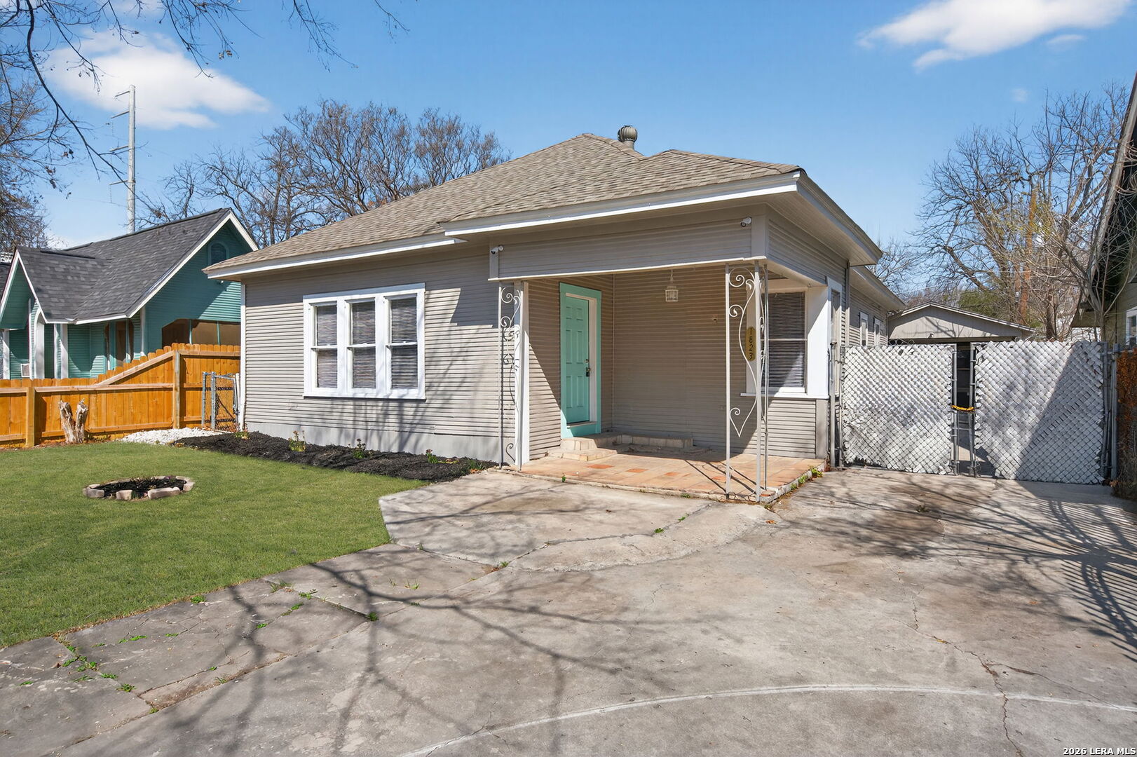 1823 Edison San Antonio TX 78201