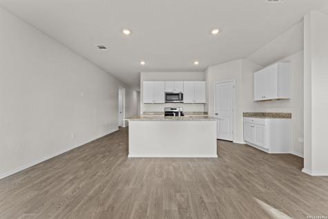 3112 Palm Springs Seguin TX 78155