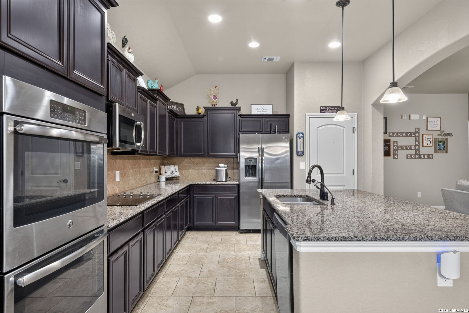 225 Iron Gate Pleasanton TX 78064