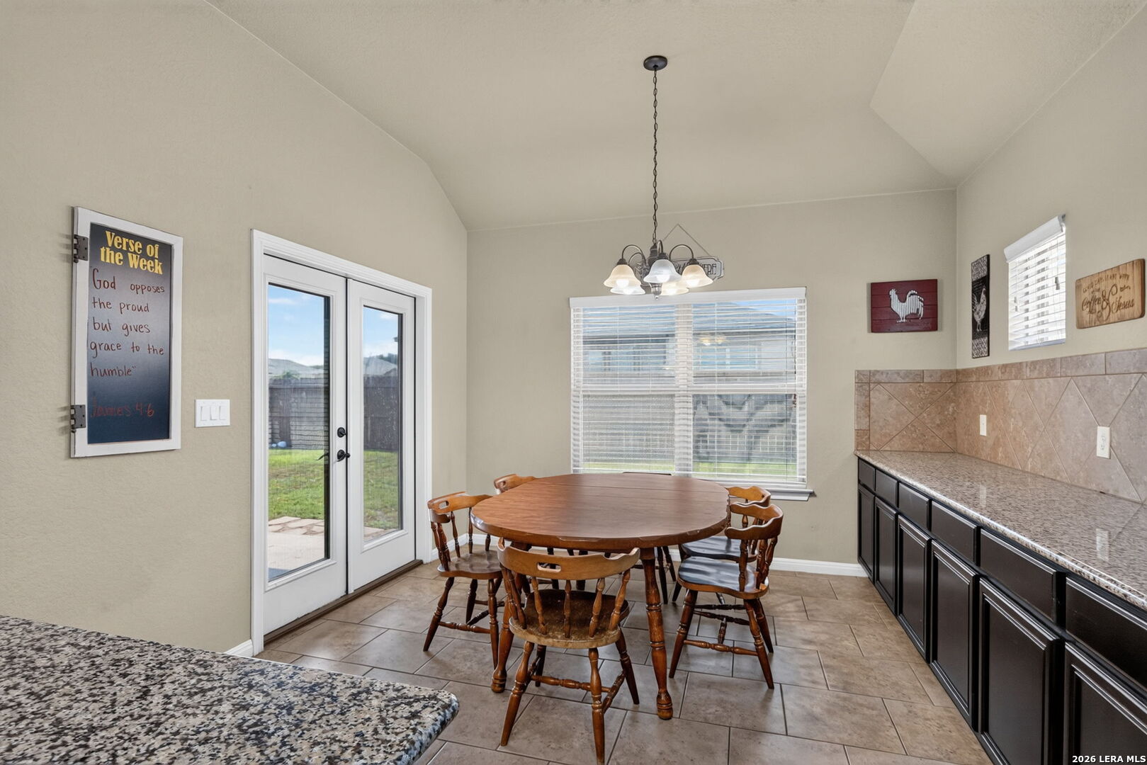 225 Iron Gate Pleasanton TX 78064