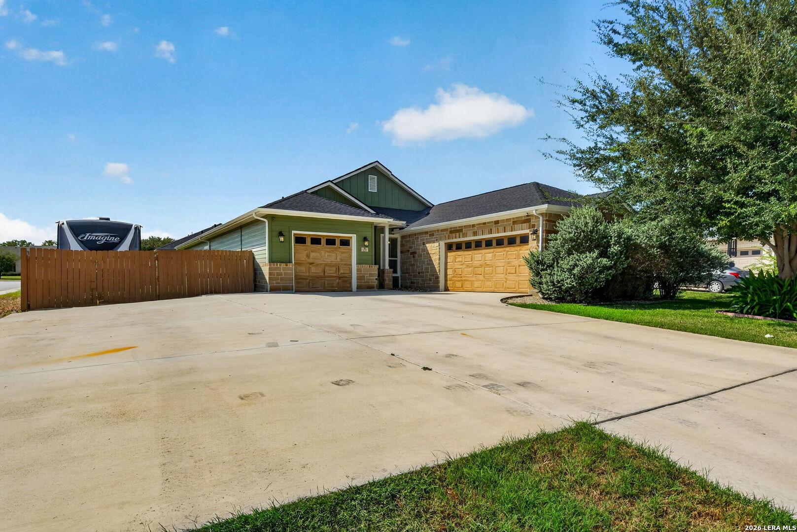 225 Iron Gate Pleasanton TX 78064