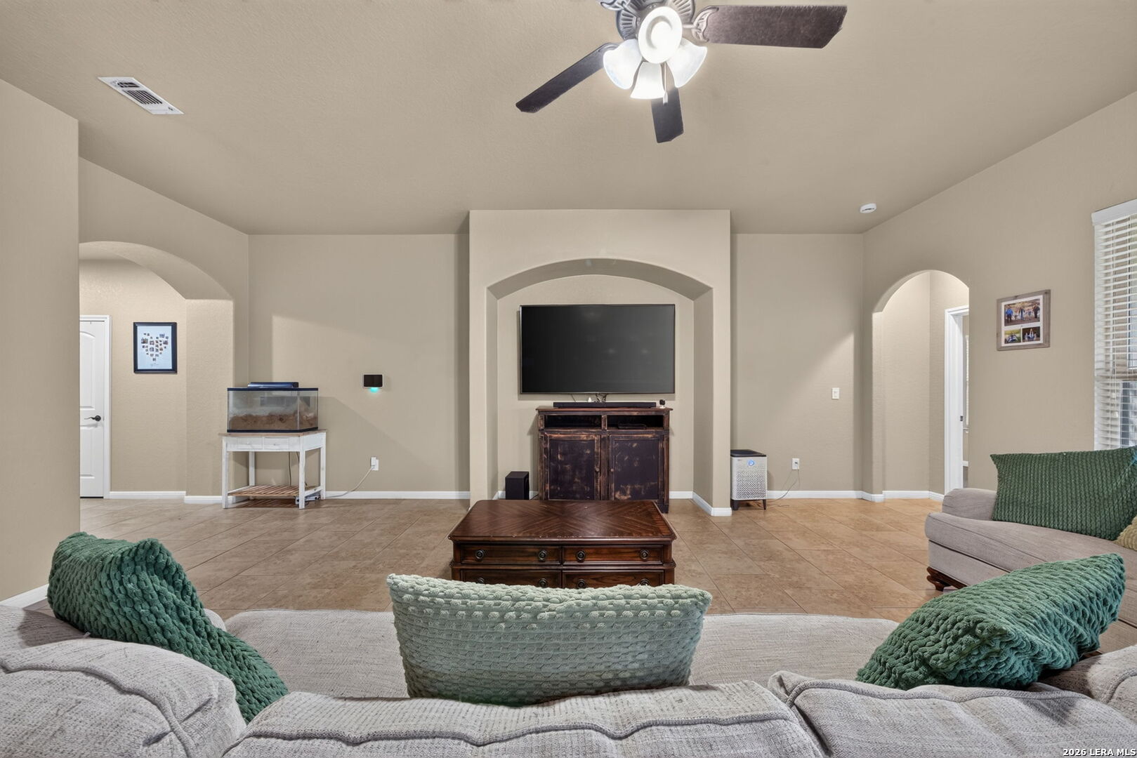 225 Iron Gate Pleasanton TX 78064