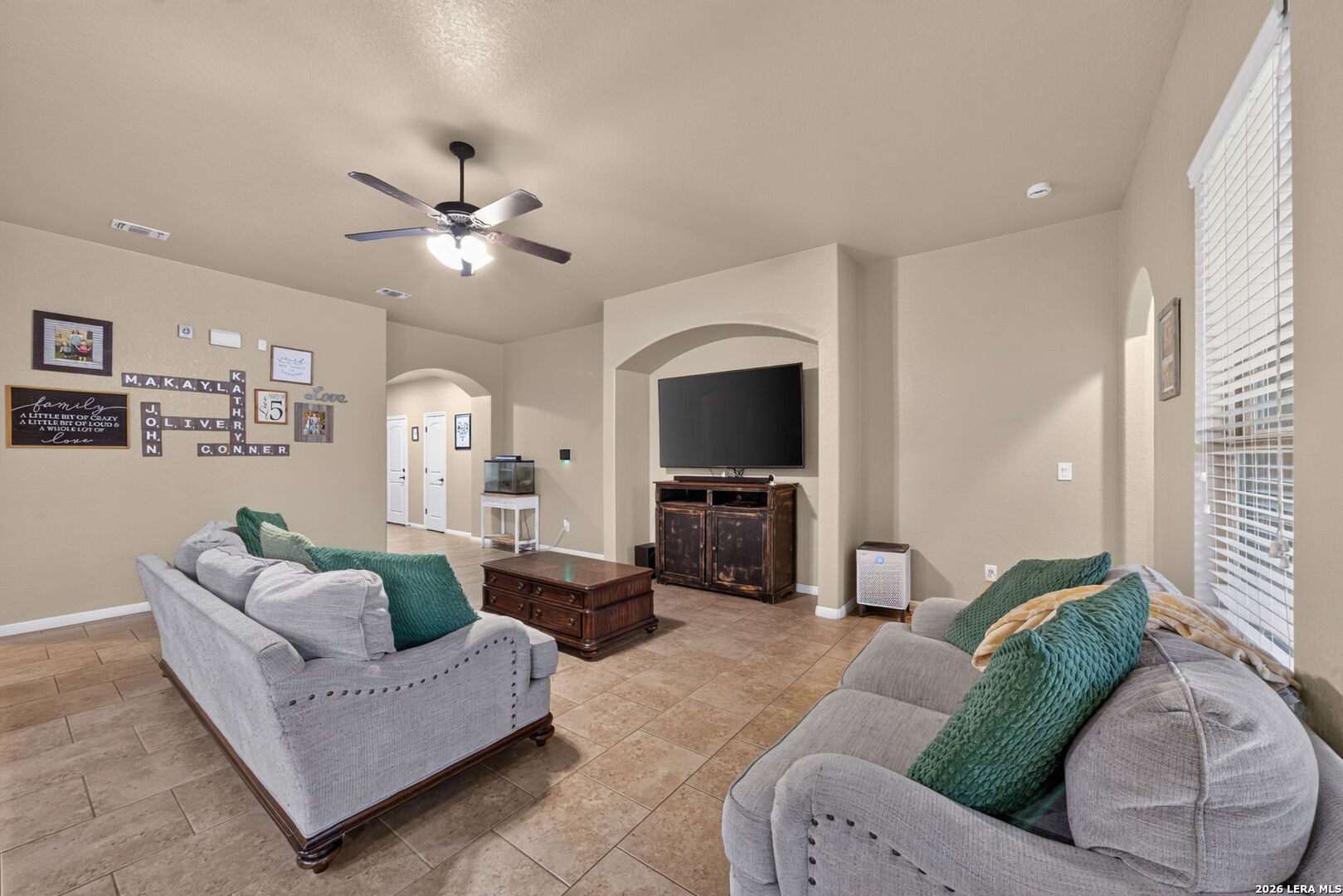 225 Iron Gate Pleasanton TX 78064