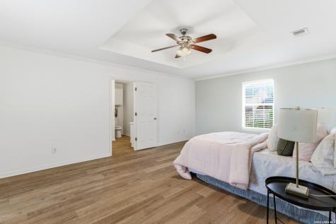 1006 Sutters Rim San Antonio TX 78258