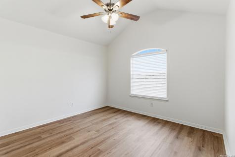 1006 Sutters Rim San Antonio TX 78258