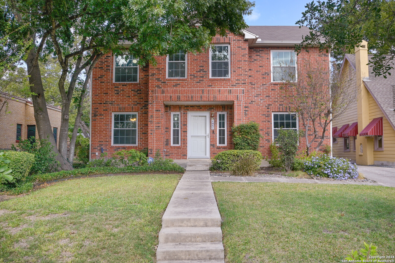 1947 W Summit Avenue San Antonio TX 78201