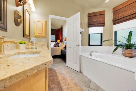 105 Village Path Castroville TX 78009