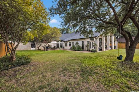 105 Village Path Castroville TX 78009