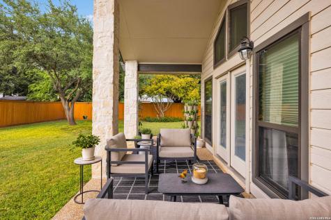 105 Village Path Castroville TX 78009