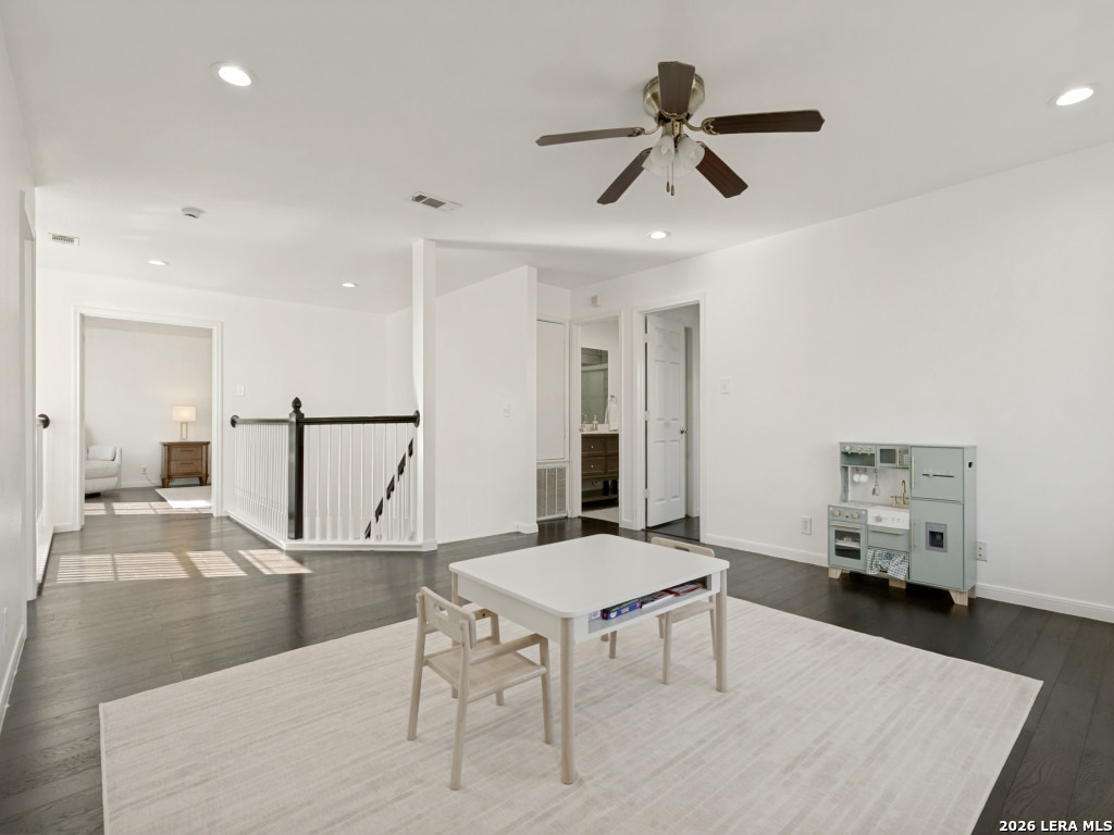 2402 Encino Cedros San Antonio TX 78259