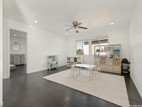 2402 Encino Cedros San Antonio TX 78259