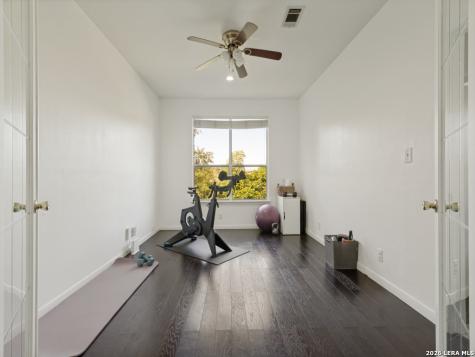 2402 Encino Cedros San Antonio TX 78259