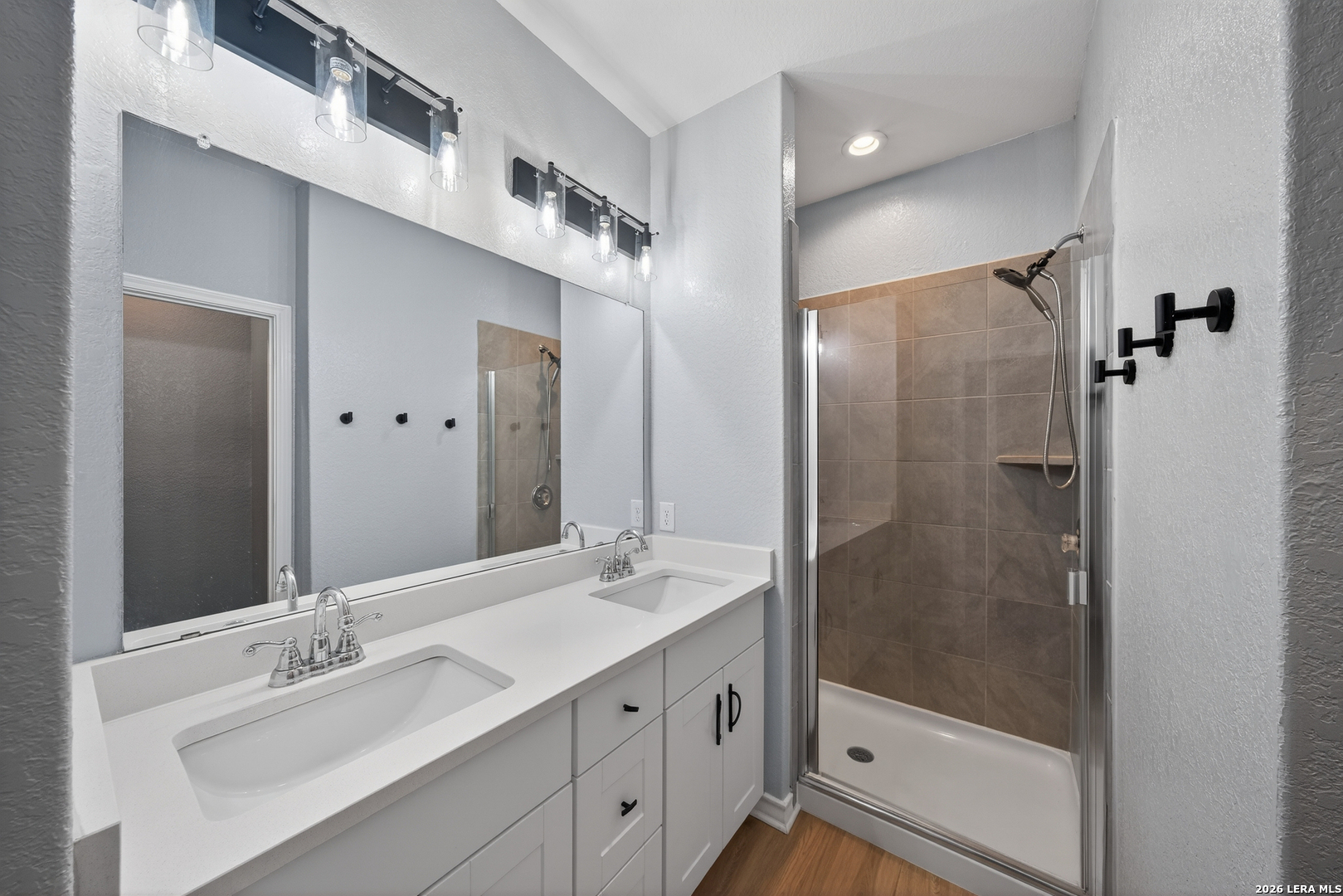 8806 White Crown San Antonio TX 78254