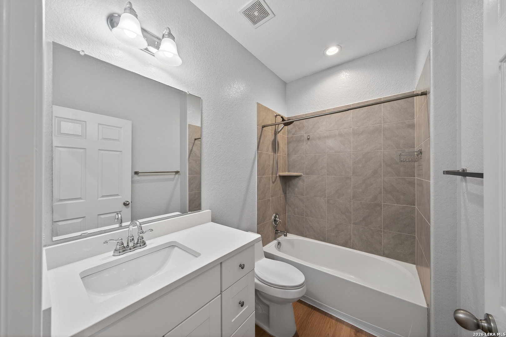 8806 White Crown San Antonio TX 78254