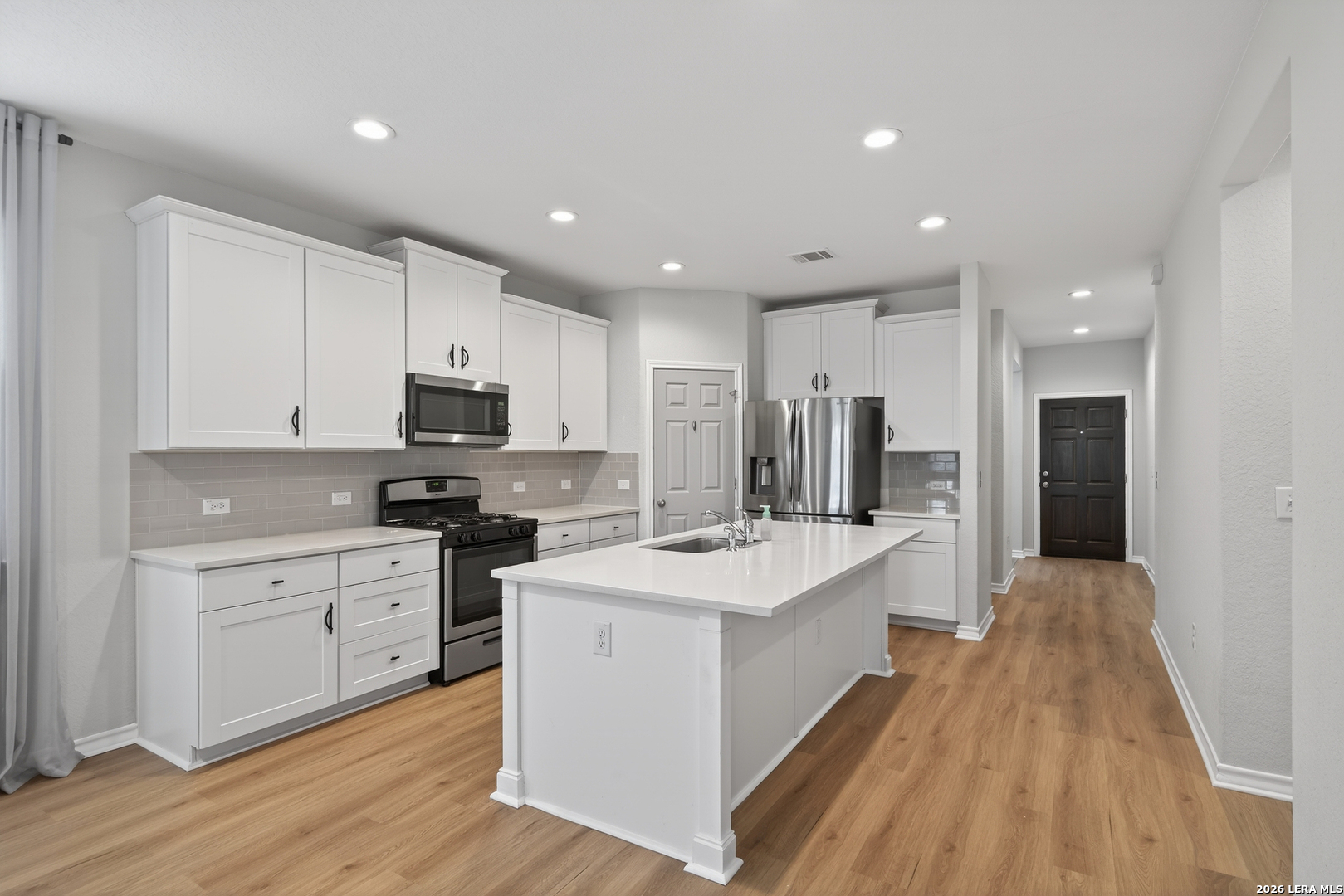 8806 White Crown San Antonio TX 78254