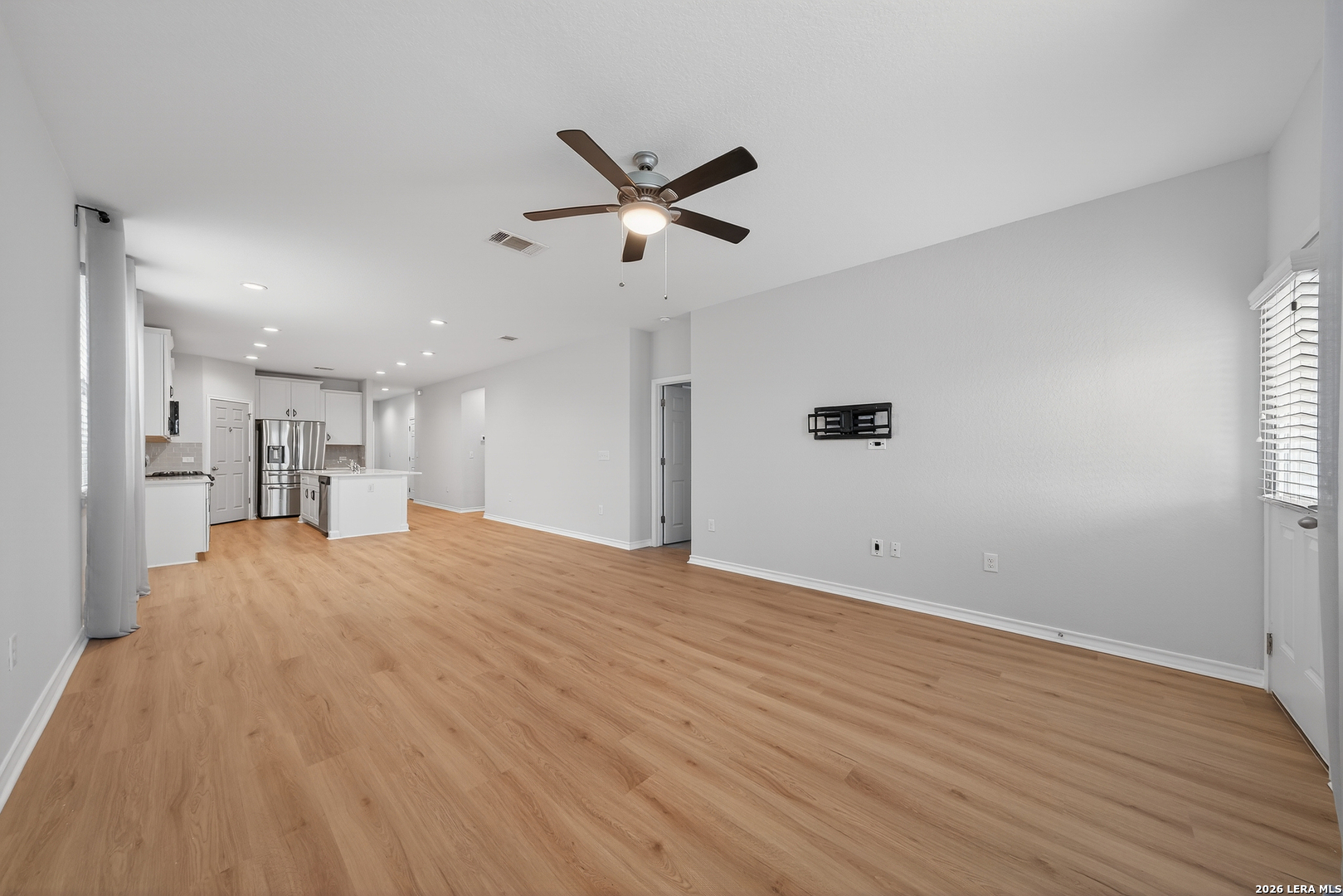 8806 White Crown San Antonio TX 78254